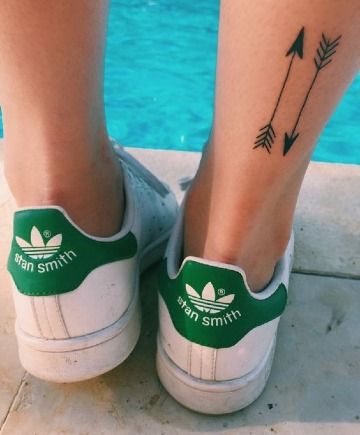 tattoo en la pierna