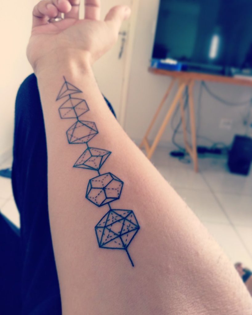 d20 tattoo that is eyecathching and on style point