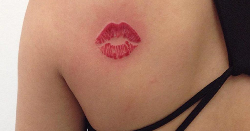lip print tattoo