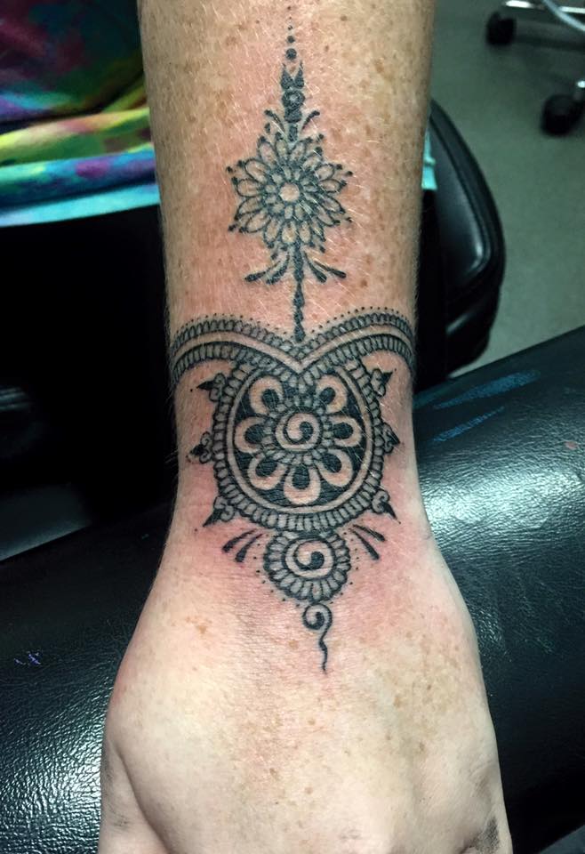 Henna style tattoo