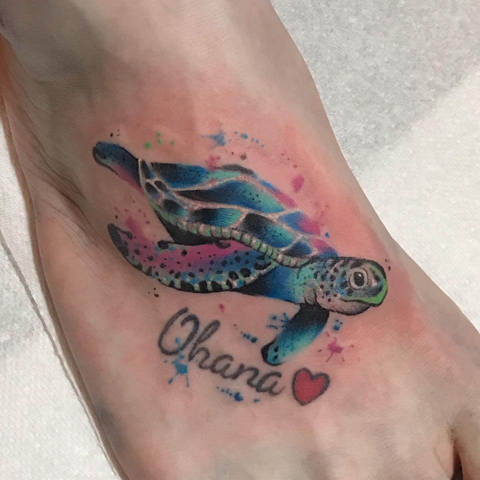 Hawaiian sea turtle tattoo