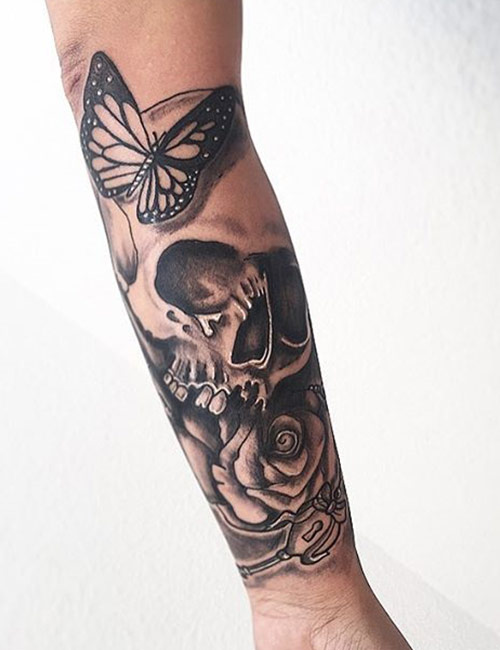 women's goth skull tattoo